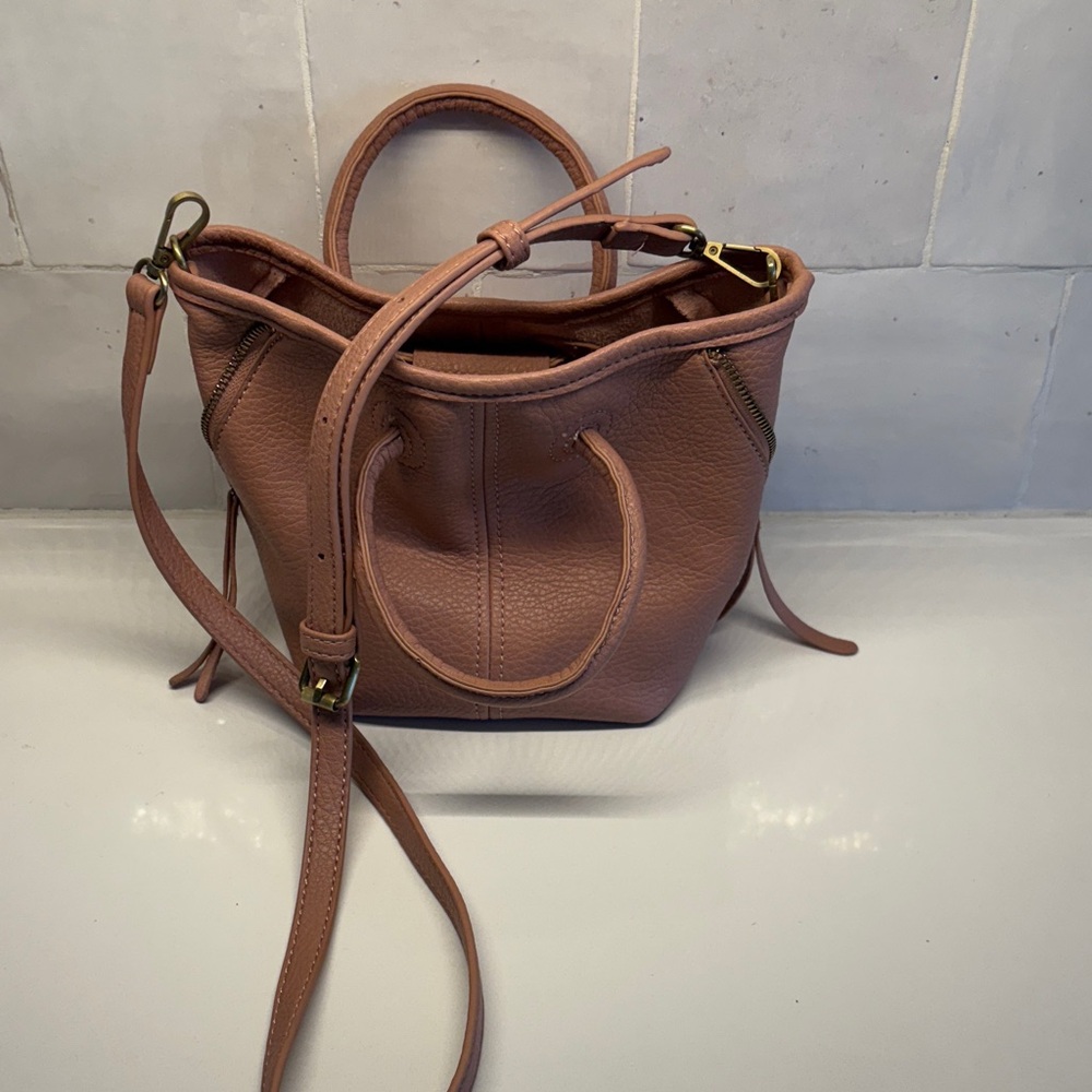 Elegant Pink Leather Handbag